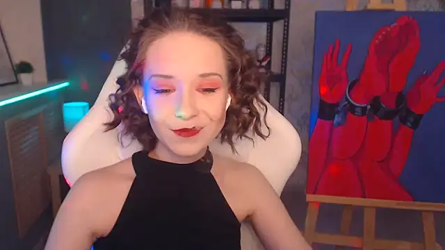 Snapshot of FascinatingEyess chatting on 01.30.25 FascinatingEyess online show from 01.30.25