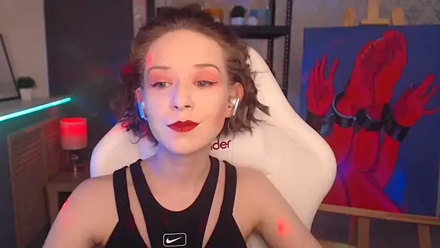 Snapshot of FascinatingEyess chatting on 02.14.25 FascinatingEyess online show from 02.14.25