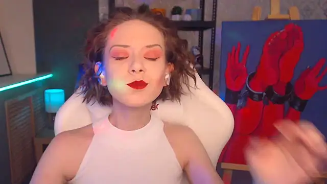 Snapshot of FascinatingEyess chatting on 02.16.25 FascinatingEyess online show from 02.16.25