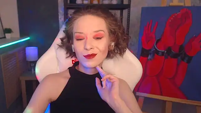 Snapshot of FascinatingEyess chatting on 02.24.25 FascinatingEyess online show from 02.24.25