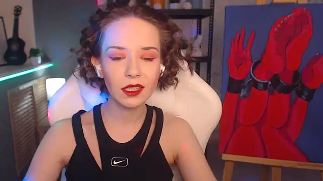 Snapshot of FascinatingEyess chatting on 03.07.25 FascinatingEyess online show from 03.07.25