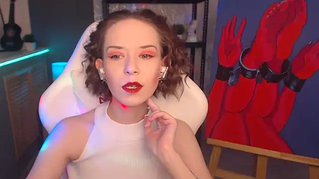 Snapshot of FascinatingEyess chatting on 03.17.25 FascinatingEyess online show from 03.17.25