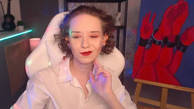 Snapshot of FascinatingEyess chatting on 03.22.25 FascinatingEyess online show from 03.22.25