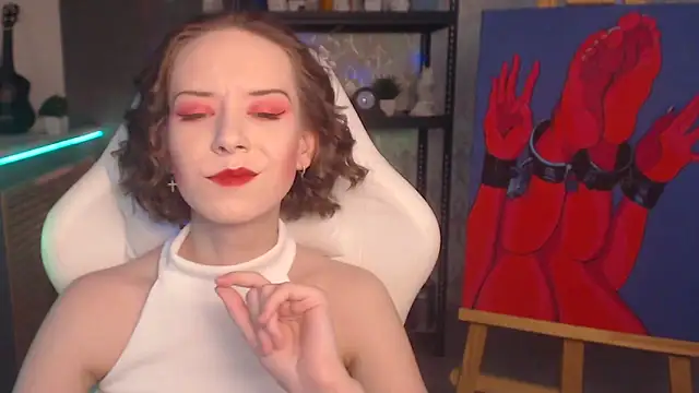 Snapshot of FascinatingEyess chatting on 09.17.25 FascinatingEyess online show from 09.17.25