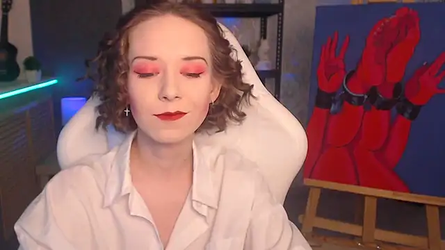 Snapshot of FascinatingEyess chatting on 09.29.25 FascinatingEyess online show from 09.29.25