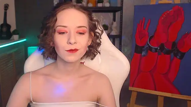 Snapshot of FascinatingEyess chatting on 10.06.25 FascinatingEyess online show from 10.06.25