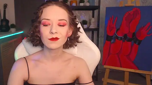 Snapshot of FascinatingEyess chatting on 11.02.25 FascinatingEyess online show from 11.02.25