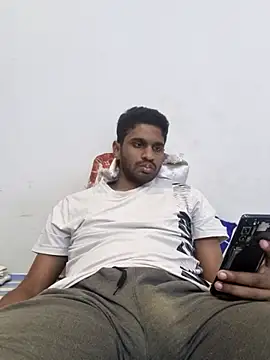 Snapshot of mykecockslong chatting on 02.15.25 mykecockslong online show from 02.15.25