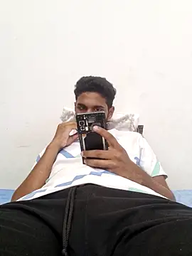 Snapshot of mykecockslong chatting on 02.18.25 mykecockslong online show from 02.18.25