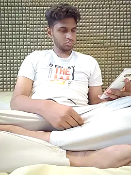 Snapshot of mykecockslong chatting on 10.02.25 mykecockslong online show from 10.02.25