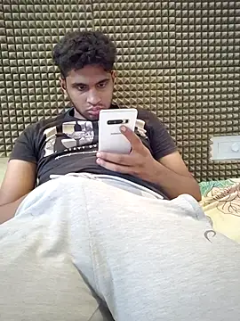 Snapshot of mykecockslong chatting on 10.03.25 mykecockslong online show from 10.03.25