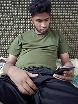 Snapshot of mykecockslong chatting on 10.07.25 mykecockslong online show from 10.07.25