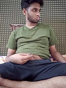 Snapshot of mykecockslong chatting on 10.20.25 mykecockslong online show from 10.20.25