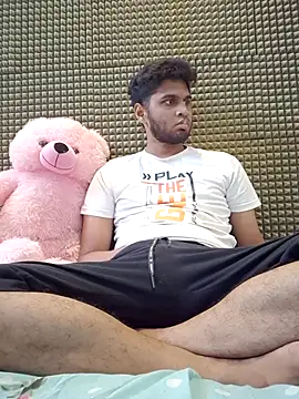 Snapshot of mykecockslong chatting on 10.28.25 mykecockslong online show from 10.28.25