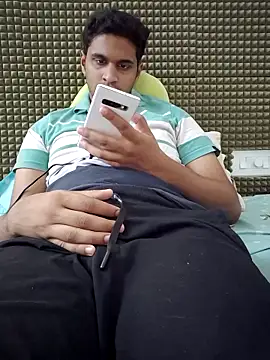 Snapshot of mykecockslong chatting on 11.03.25 mykecockslong online show from 11.03.25