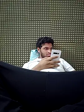 Snapshot of mykecockslong chatting on 11.29.25 mykecockslong online show from 11.29.25