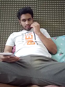 Snapshot of mykecockslong chatting on 12.01.25 mykecockslong online show from 12.01.25