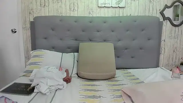 Antonella Montanari online show from 01.12.25