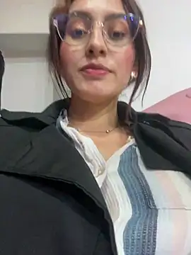Snapshot of VioletPearson chatting on 02.15.25 VioletPearson online show from 02.15.25