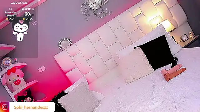 Snapshot of Sofi_hdz chatting on 09.16.25 Sofi hdz online show from 09.16.25