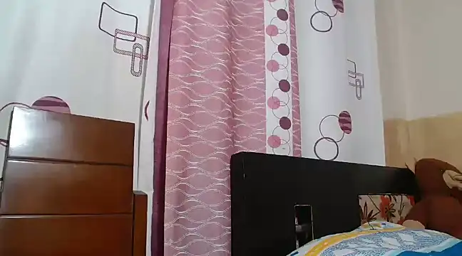 Snapshot of Kenia_29 chatting on 03.12.25 Kenia 29 online show from 03.12.25