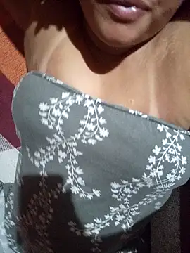 Snapshot of lovelyjhessy chatting on 02.24.25 lovelyjhessy online show from 02.24.25