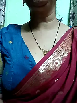 Snapshot of Rosy-B chatting on 12.20.24 Rosy-B online show from 12.20.24