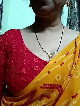 Snapshot of Rosy-B chatting on 12.23.24 Rosy-B online show from 12.23.24