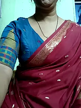 Snapshot of Rosy-B chatting on 12.26.24 Rosy-B online show from 12.26.24