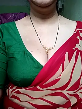 Snapshot of Rosy-B chatting on 03.13.25 Rosy-B online show from 03.13.25