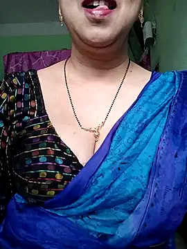 Snapshot of Rosy-B chatting on 03.18.25 Rosy-B online show from 03.18.25