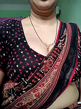 Snapshot of Rosy-B chatting on 03.19.25 Rosy-B online show from 03.19.25