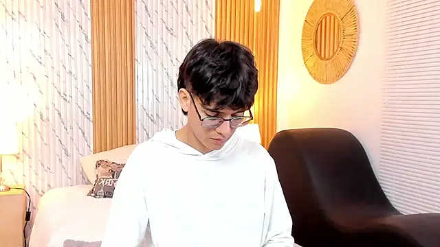 Snapshot of billie_jr chatting on 02.20.25 billie jr online show from 02.20.25