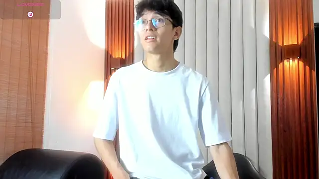 Snapshot of billie_jr chatting on 09.25.25 billie jr online show from 09.25.25