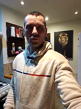 Snapshot of Aian09 chatting on 03.04.25 Aian09 online show from 03.04.25