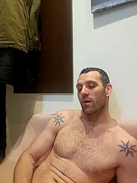 Snapshot of Aian09 chatting on 03.20.25 Aian09 online show from 03.20.25