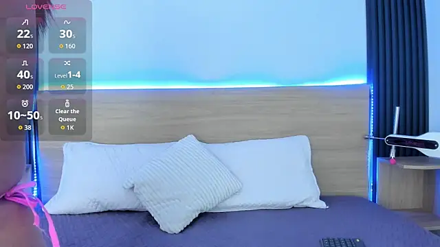 Chiqui milk  online show from 11.13.25