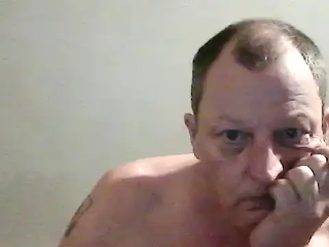 Snapshot of chubbybear2cum chatting on 12.31.24 chubbybear2cum online show from 12.31.24