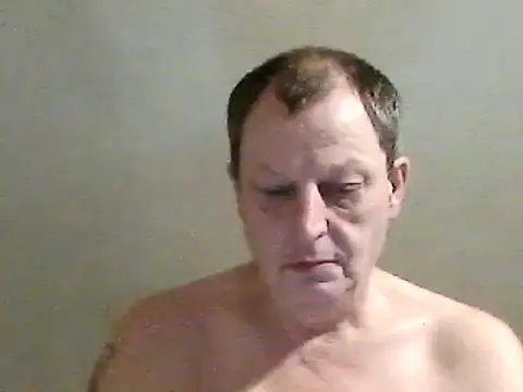 Snapshot of chubbybear2cum chatting on 02.24.25 chubbybear2cum online show from 02.24.25