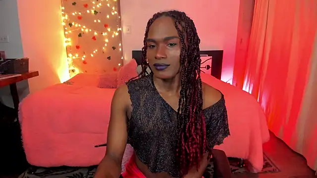 Snapshot of blackbarbietrans chatting on 03.05.25 blackbarbietrans online show from 03.05.25