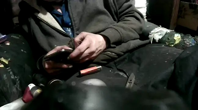 Snapshot of robeaulieu02 chatting on 01.04.25 robeaulieu02 online show from 01.04.25