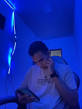 Snapshot of Boypolla11 chatting on 10.18.25 Boypolla11 online show from 10.18.25