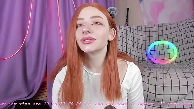 Snapshot of Lexy_Lovy chatting on 10.07.25 Lexy Lovy online show from 10.07.25