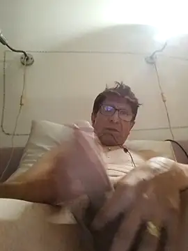 Snapshot of felice66 chatting on 10.10.25 felice66 online show from 10.10.25