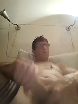 Snapshot of felice66 chatting on 10.31.25 felice66 online show from 10.31.25