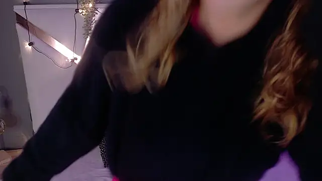 LilithSmith  online show from 11.13.25