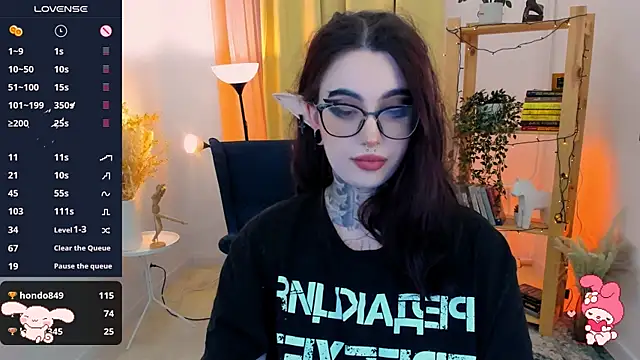 Snapshot of Dixi_Pixi_ chatting on 02.08.25 Dixi Pixi online show from 02.08.25