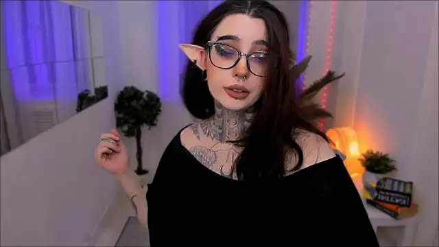 Snapshot of Dixi_Pixi_ chatting on 03.21.25 Dixi Pixi online show from 03.21.25