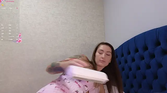 kimmie meow online show from 10.30.25