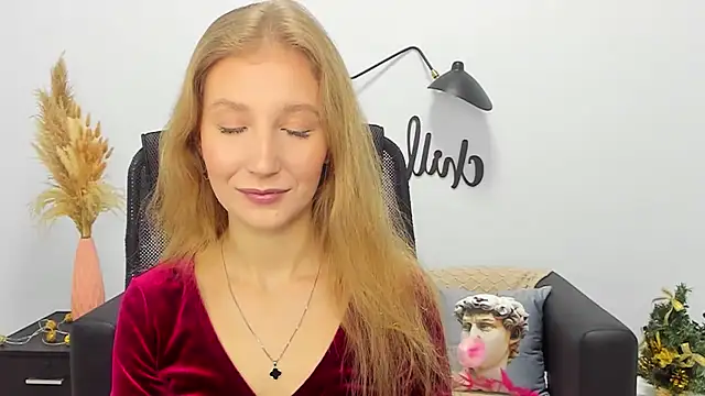 Snapshot of LolaWilsons chatting on 01.06.25 LolaWilsons online show from 01.06.25